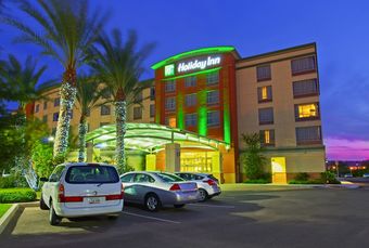 Holiday Inn Hotel & Suites Phoenix Airport