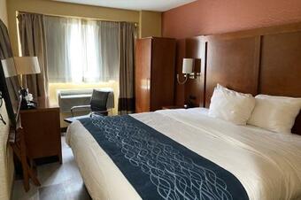 Hotel Ramada By Wyndham New York Times Square West