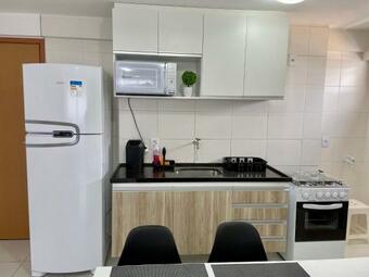 Apartamento Quarto/sala A Uma Quadra Da Praia, Com Vista Mar!